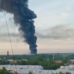 Палаюча нафтобаза та логістичні об'єкти в Московському регіоні Росії