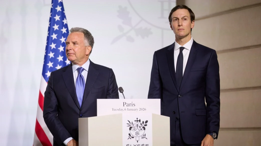 Спецпосланець президента США Стів Віткофф та Джаред Кушнер під час офіційного заходу