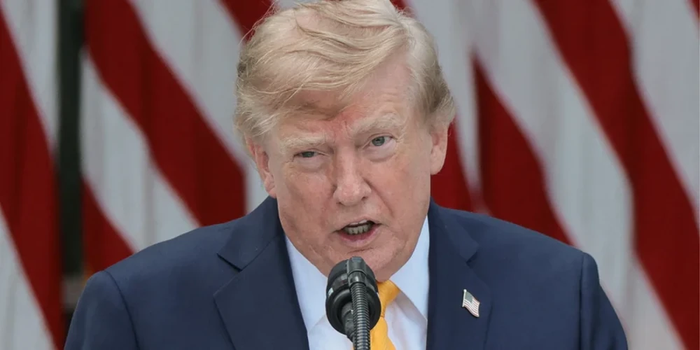 Трамп пообіцяв «дуже серйозні мита» ЄС у відповідь на зближення з Канадою: що відомо