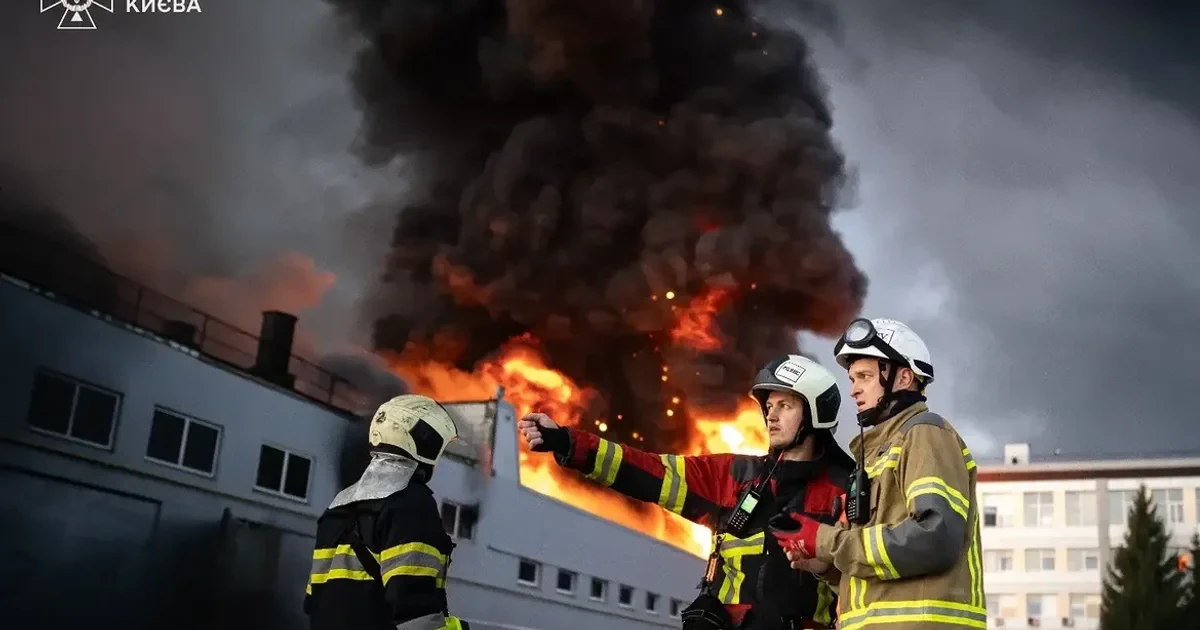 У Святошинському районі Києва дрони знищили склад «Кварталу 95» із 20-річним реквізитом